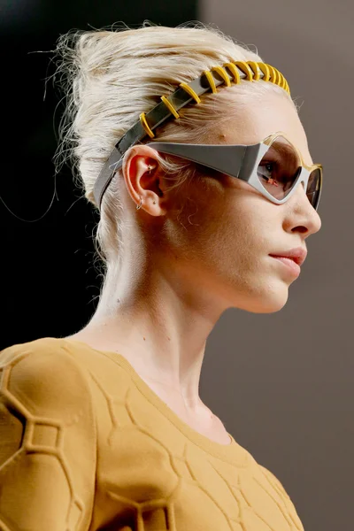 Look 48